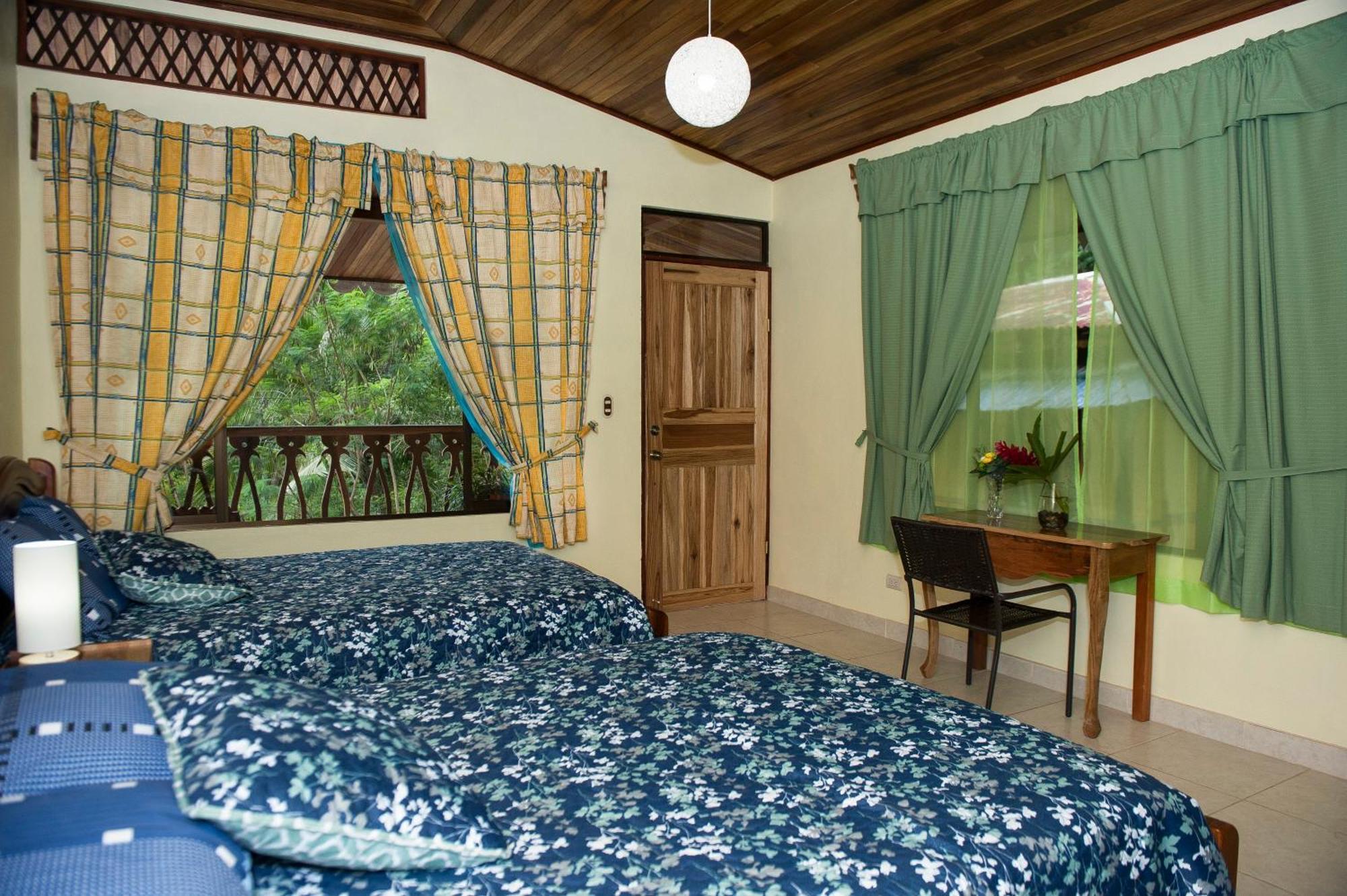 Hotel Sunshine Caribe Puerto Viejo de Talamanca エクステリア 写真