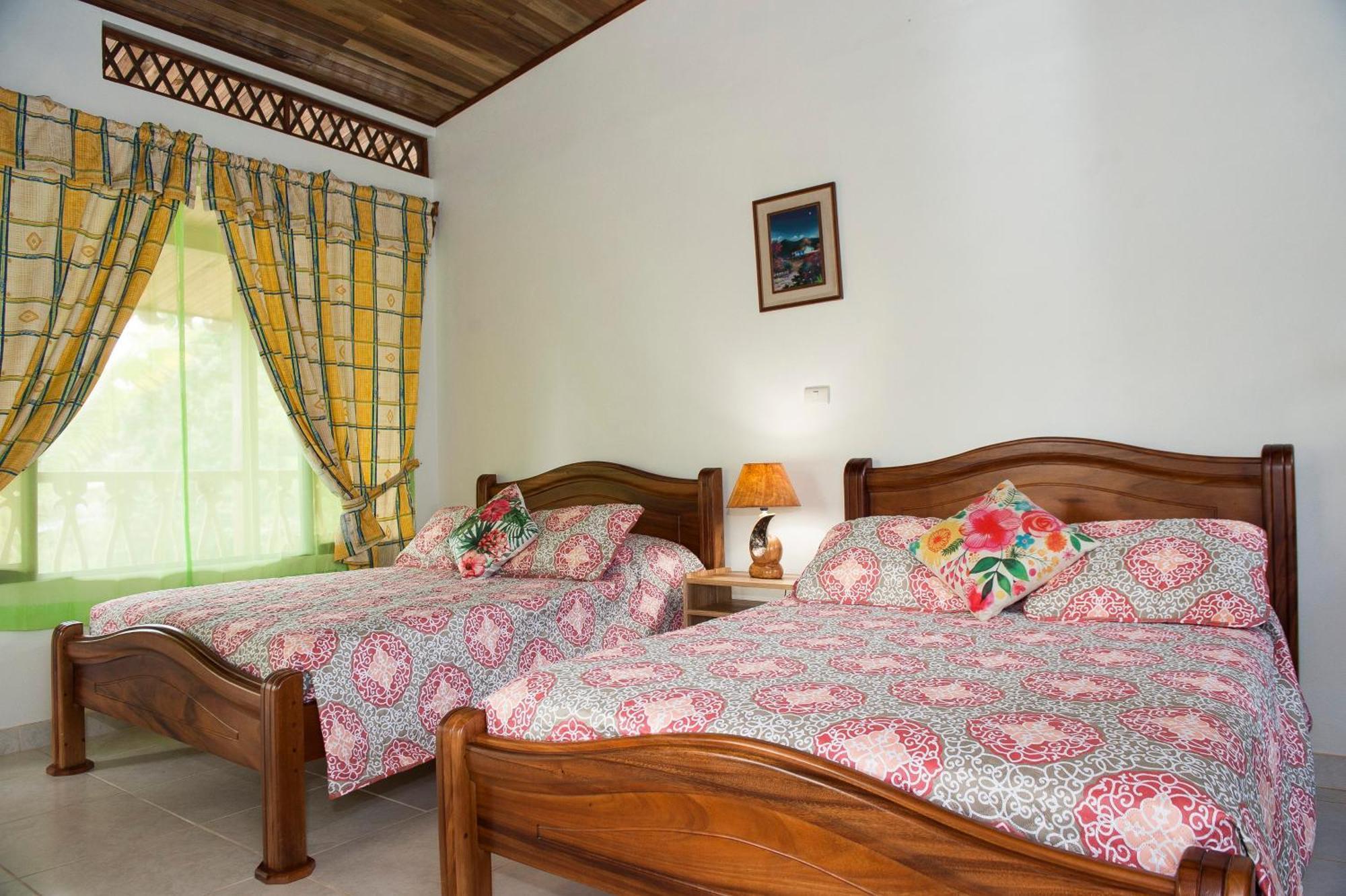 Hotel Sunshine Caribe Puerto Viejo de Talamanca エクステリア 写真