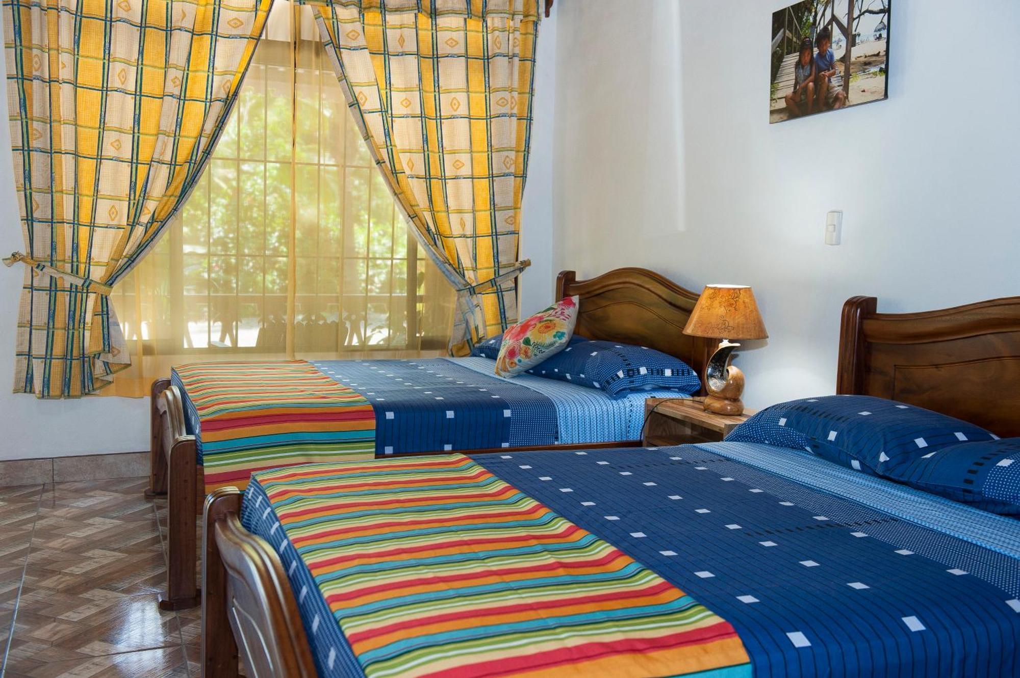 Hotel Sunshine Caribe Puerto Viejo de Talamanca エクステリア 写真