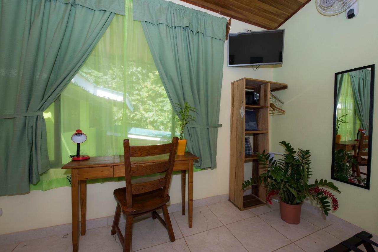 Hotel Sunshine Caribe Puerto Viejo de Talamanca エクステリア 写真